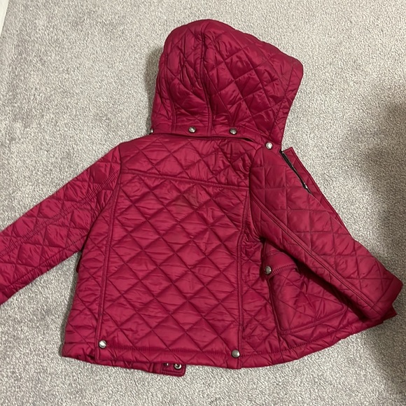 Toddler girls Burberry coat size 12 months color burgundy - Picture 3 of 3